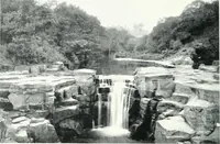 An illustration from City development, a study of parks, gardens, and culture-institutes; a report to the Carnegie Dunfermline trust (1904)