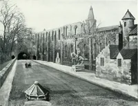 An illustration from City development, a study of parks, gardens, and culture-institutes; a report to the Carnegie Dunfermline trust (1904)