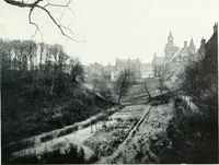 An illustration from City development, a study of parks, gardens, and culture-institutes; a report to the Carnegie Dunfermline trust (1904)