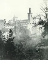 An illustration from City development, a study of parks, gardens, and culture-institutes; a report to the Carnegie Dunfermline trust (1904)
