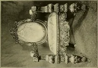 An illustration from Colonial homes and their furnishings (1912)