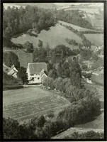 An illustration from Colour photography : and other recent developments of the art of the camera (1908)