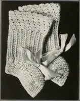 Picture 52 of 242 from The Columbia book of yarns : containing a manual of knitting and crocheting (1916), leaf 47