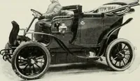 An illustration from The complete motorist, being an account of the evolution and construction of the modern motor-car; with notes on the selection, use, and maintenance of the same; and on the pleasures of travel upon the public roads (1905)