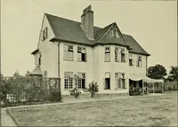 An illustration from Country cottages and week-end homes (1907)