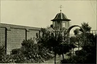Picture 240 of 293 from Country cottages and week-end homes (1907), leaf 186