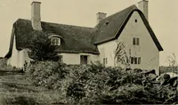 An illustration from Country-cottages and week-end homes (1912)
