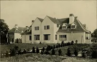 An illustration from Country-cottages and week-end homes (1912)