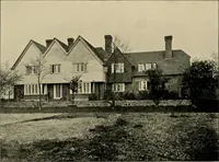 An illustration from Country-cottages and week-end homes (1912)