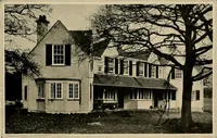 An illustration from Country-cottages and week-end homes (1912)