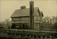 An illustration from Country-cottages and week-end homes (1912)