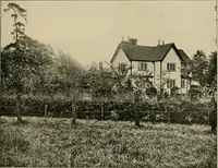 An illustration from Country-cottages and week-end homes (1912)