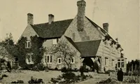An illustration from Country-cottages and week-end homes (1912)