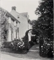 An illustration from Country homes and gardens of moderate cost; (1907)