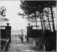 An illustration from The garden that we made (1920)