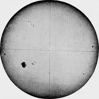 An illustration from Astronomical discovery (1904)