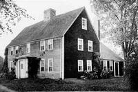 An illustration from Historic homes of New England (1914)