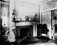 An illustration from Historic homes of New England (1914)