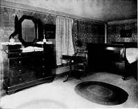 An illustration from Historic homes of New England (1914)