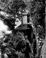 An illustration from Historic homes of New England (1914)