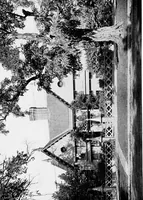 An illustration from Historic homes of New England (1914)