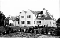 Picture 182 of 306 from Country cottages and week-end homes, by J. H. Elder-Duncan ... with numerous illustrations and plans of cottages by well-known architects (1912), leaf 161