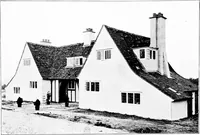 Picture 11 of 306 from Country cottages and week-end homes, by J. H. Elder-Duncan ... with numerous illustrations and plans of cottages by well-known architects (1912), leaf 40