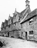 An illustration from Old cottages, farm-houses, and other stone buildings in the Cotswold district; examples of minor domestic architecture in Gloucestershire, Oxfordshire, Northants, Worcestershire, &c. (1905)