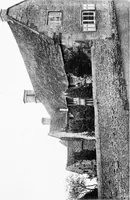 An illustration from Old cottages, farm-houses, and other stone buildings in the Cotswold district; examples of minor domestic architecture in Gloucestershire, Oxfordshire, Northants, Worcestershire, &c. (1905)