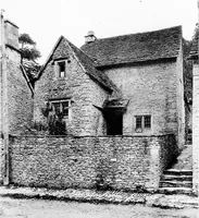 An illustration from Old cottages, farm-houses, and other stone buildings in the Cotswold district; examples of minor domestic architecture in Gloucestershire, Oxfordshire, Northants, Worcestershire, &c. (1905)