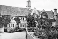 An illustration from Old cottages, farm-houses, and other stone buildings in the Cotswold district; examples of minor domestic architecture in Gloucestershire, Oxfordshire, Northants, Worcestershire, &c. (1905)