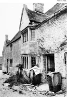 An illustration from Old cottages, farm-houses, and other stone buildings in the Cotswold district; examples of minor domestic architecture in Gloucestershire, Oxfordshire, Northants, Worcestershire, &c. (1905)