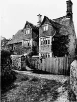 An illustration from Old cottages, farm-houses, and other stone buildings in the Cotswold district; examples of minor domestic architecture in Gloucestershire, Oxfordshire, Northants, Worcestershire, &c. (1905)