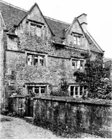An illustration from Old cottages, farm-houses, and other stone buildings in the Cotswold district; examples of minor domestic architecture in Gloucestershire, Oxfordshire, Northants, Worcestershire, &c. (1905)