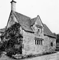 An illustration from Old cottages, farm-houses, and other stone buildings in the Cotswold district; examples of minor domestic architecture in Gloucestershire, Oxfordshire, Northants, Worcestershire, &c. (1905)