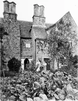 An illustration from Old cottages, farm-houses, and other stone buildings in the Cotswold district; examples of minor domestic architecture in Gloucestershire, Oxfordshire, Northants, Worcestershire, &c. (1905)