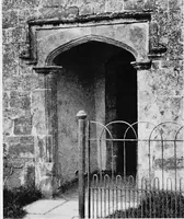 An illustration from Old cottages, farm-houses, and other stone buildings in the Cotswold district; examples of minor domestic architecture in Gloucestershire, Oxfordshire, Northants, Worcestershire, &c. (1905)