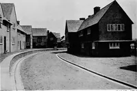 An illustration from The housing problem in war and peace (1918)