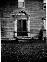 An illustration from Old New England doorways (1919)