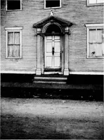 An illustration from Old New England doorways (1919)