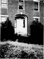 An illustration from Old New England doorways (1919)
