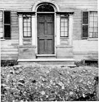 Picture 10 of 68 from Old New England doorways (1919), leaf 48