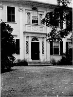 An illustration from Old New England doorways (1919)
