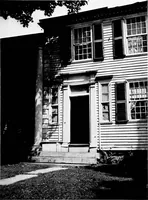 An illustration from Old New England doorways (1919)