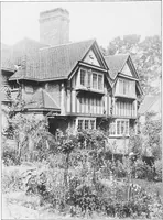 An illustration from Picturesque English cottages and their doorway gardens (1905)