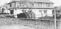 Picture 25 of 142 from Picturesque English cottages and their doorway gardens (1905), leaf 32