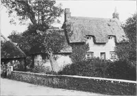Picture 33 of 142 from Picturesque English cottages and their doorway gardens (1905), leaf 38