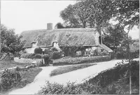 An illustration from Picturesque English cottages and their doorway gardens (1905)