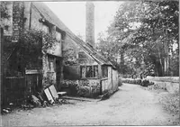 An illustration from Picturesque English cottages and their doorway gardens (1905)
