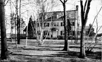 An illustration from Inexpensive homes of individuality; being a collection of photographs and floor plans illustrating certain of America's best country and suburban homes of moderate size (1915)